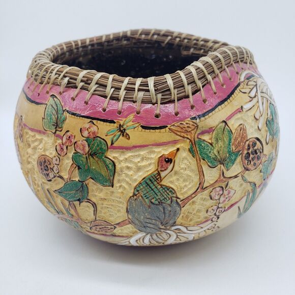 Hand Carved Hand Painted Gourd w/ marsh lotus birds & dragonflies. Artist signed - Picture 2 of 15